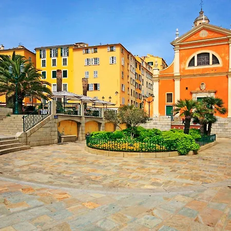 アパート Grand T2 Cours Napoleon A *